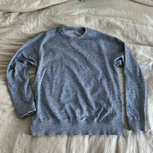 10/10 condition lululemon engineered warmth crewneck sweatshirt sz L